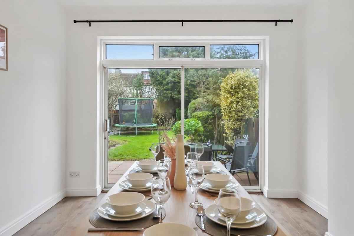 Apartamento 4 Bedroom House Free Parking 5mins Walk To Kensal Rise *